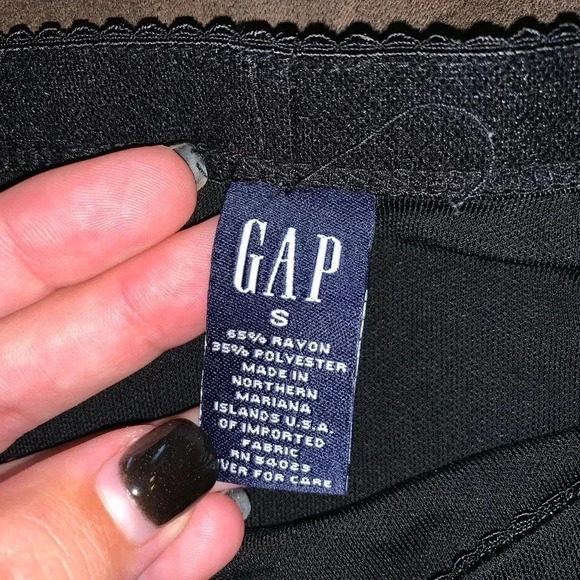 🌟GAP Skirt🌟 - Picture 2 of 3